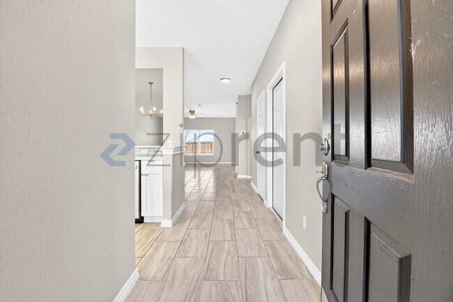 Foto del edificio - 312 Meadow View Ln