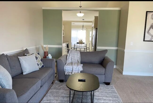 Building Photo - 3608 B Palmer Dr