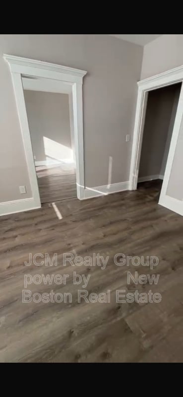 Building Photo - 116-124A Central Ave