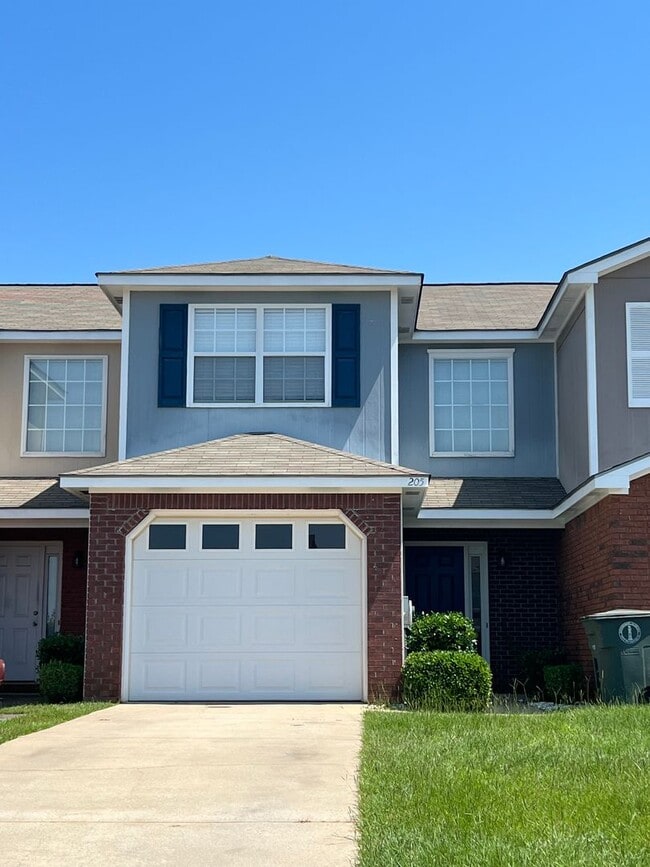 Building Photo - 205 Wakefield Way
