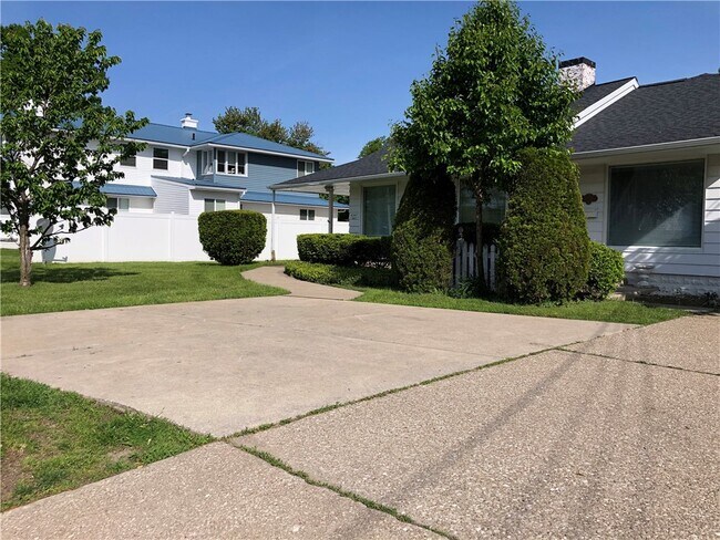 Foto del edificio - 4347 W Lake Rd