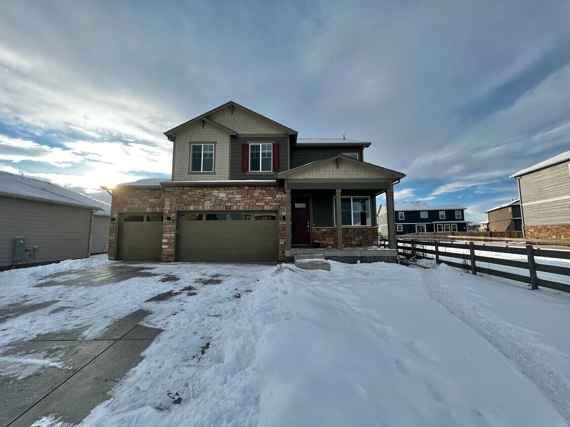 Primary Photo - Gorgeous 4 Bed, 2.5 Bath New-Build in Bert...
