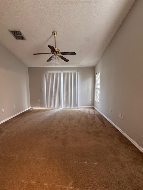 Foto del edificio - 5578 Willow Bend Trl