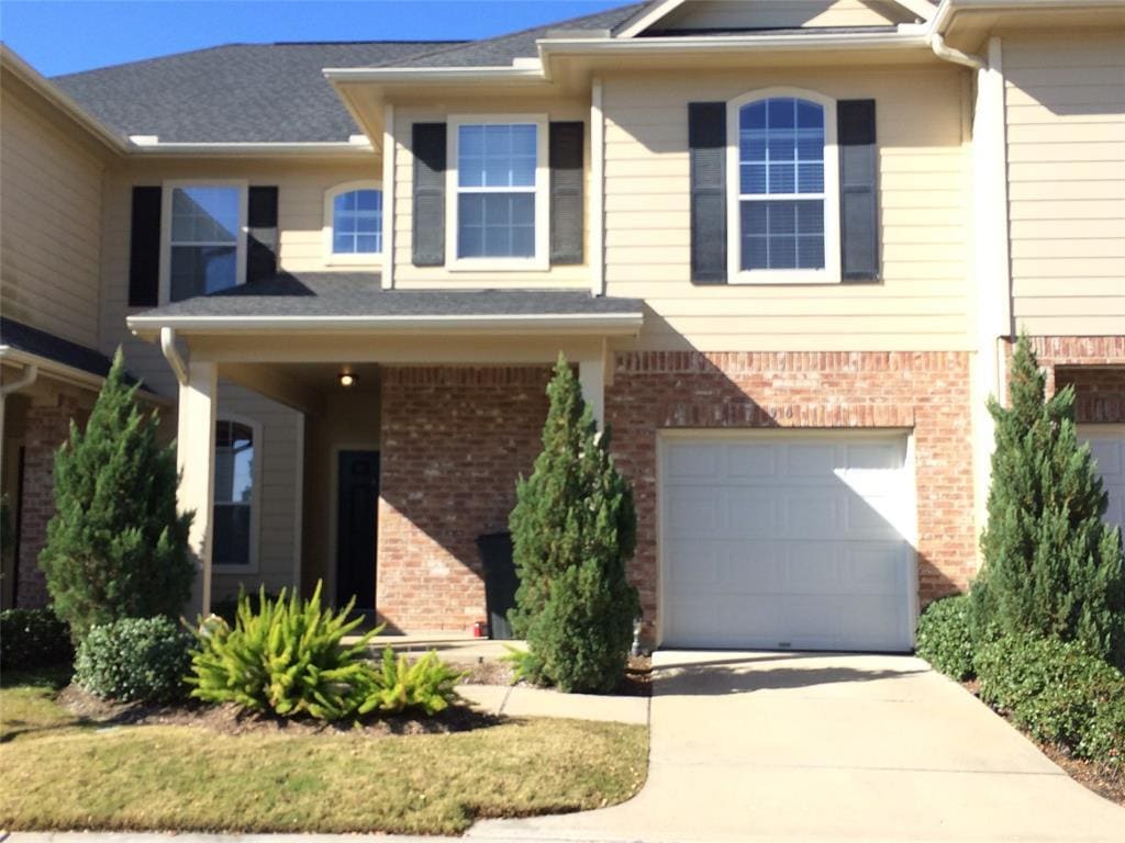 910 Fish Creek Dr, Katy, TX 77450 Condo for Rent in Katy, TX