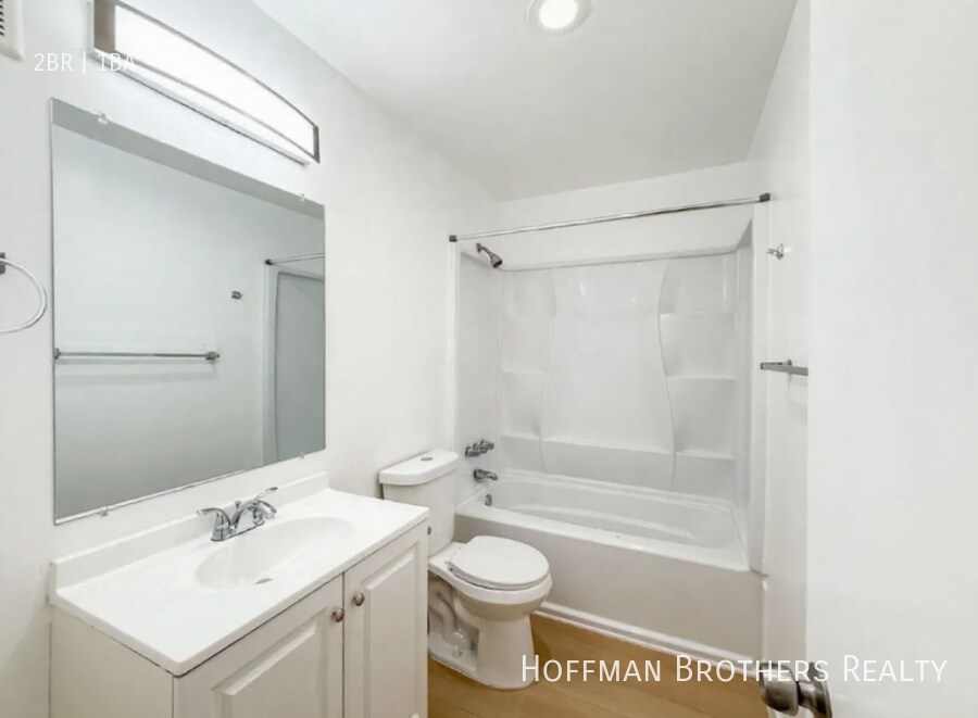 Building Photo - 4636 Laurel Canyon Blvd