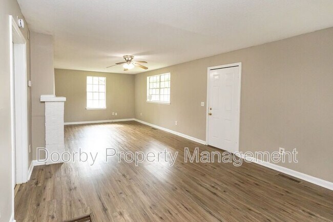 Foto del edificio - 619 Shannon Ave