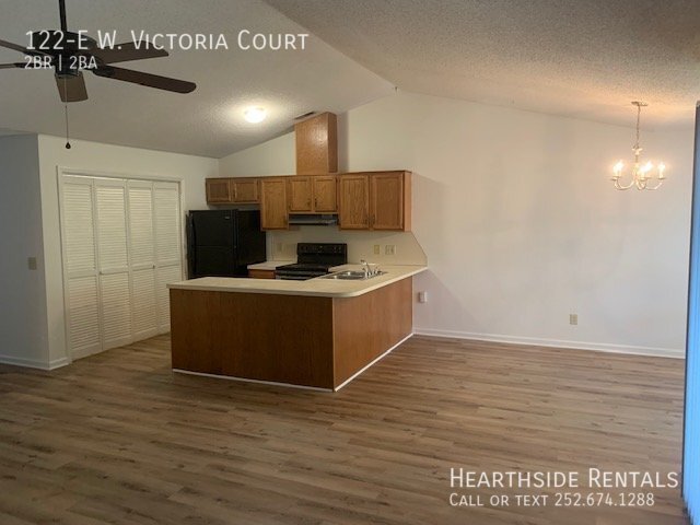 Foto del edificio - 2 Bed 2 Bath Condo in Willoughby Park