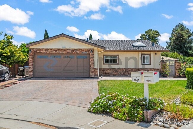 Building Photo - 5947 Southmont Ct