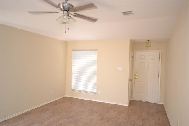 Foto del edificio - 1322 Manley Way