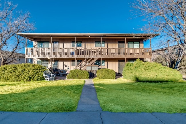 Building Photo - Redwood Terrace