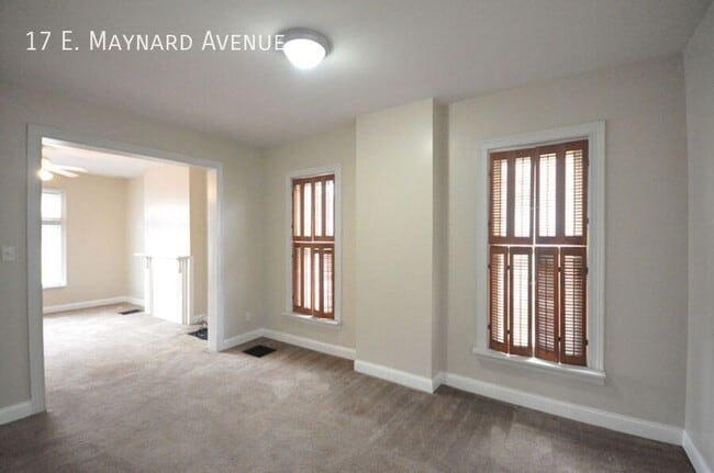 Foto del edificio - 17 E Maynard Ave