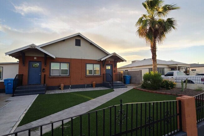Building Photo - 13 Pl Right  Renovated|APT|Downtown|Phoeni...