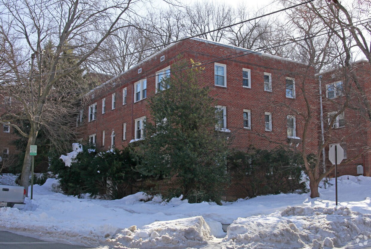 4020 Beecher St NW, Washington, DC 20007 Apartments in Washington, DC
