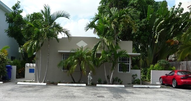 Foto del edificio - 817 NE 16th Ter