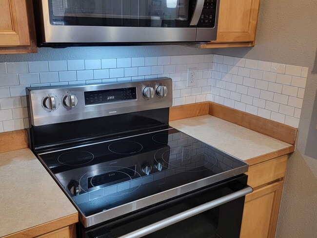 New oven - 10011 186th St E