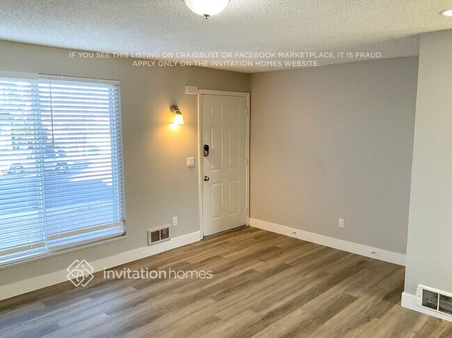 Foto del edificio - 17880 E Louisiana Ave