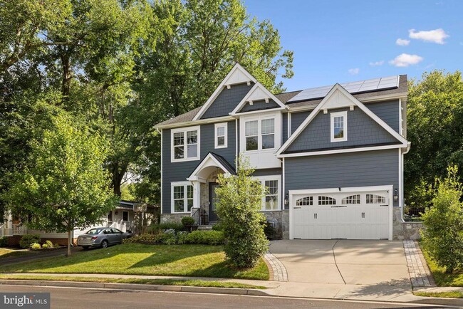 Building Photo - 1003 Hillcrest Dr SW