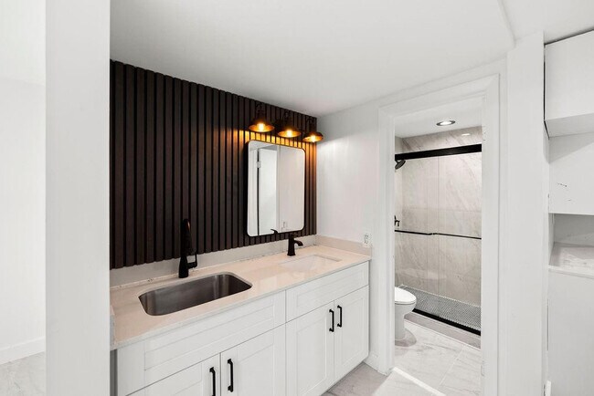 Foto del edificio - 6930 NW 186th St