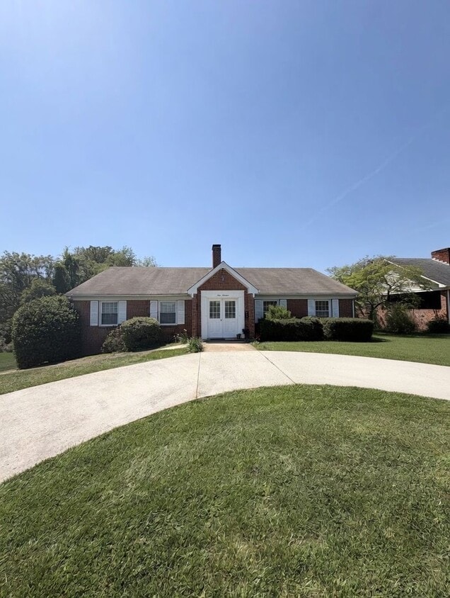 Photo - 919 Sandusky Drive