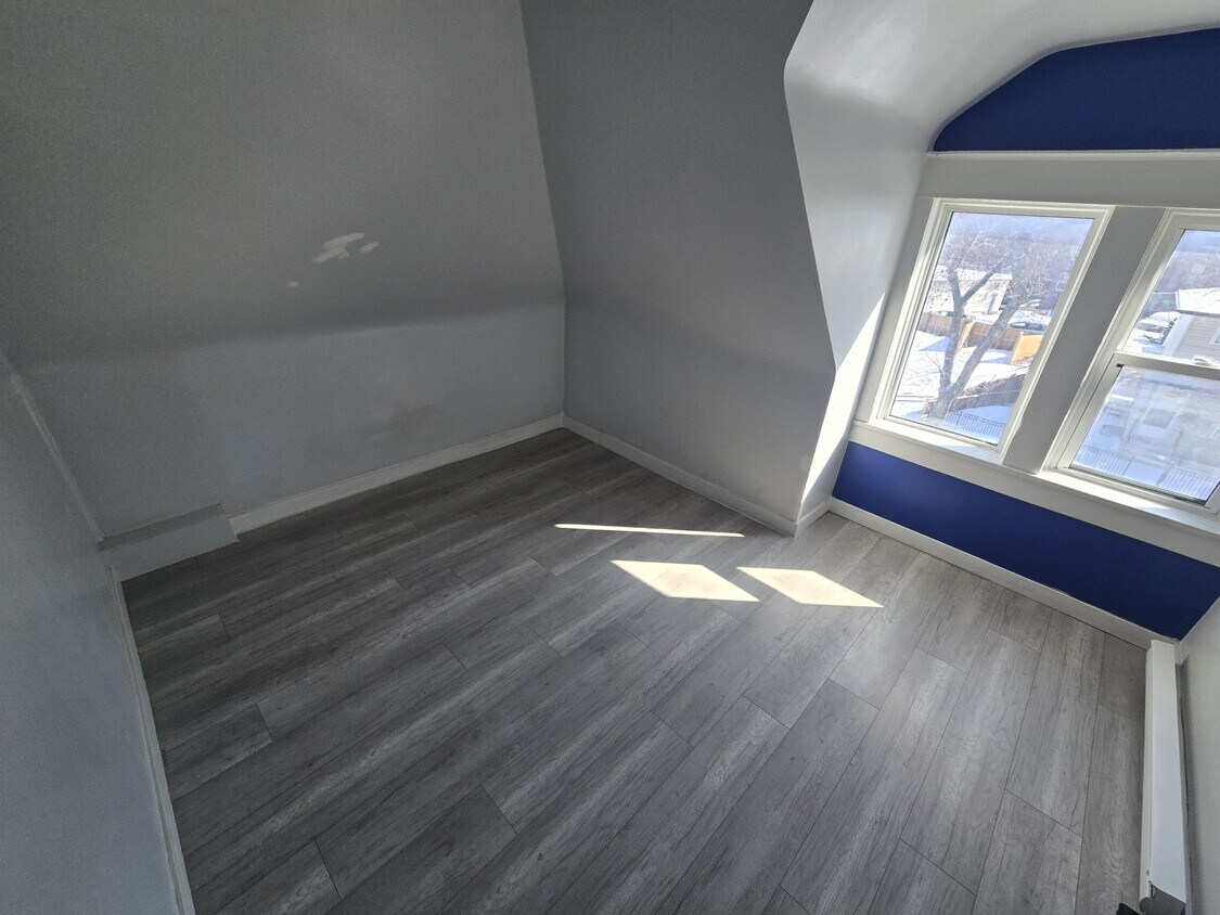 Photo du bâtiment - 806-806 Simcoe St