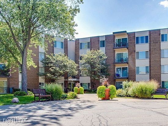 Primary Photo - 140 W Wood St