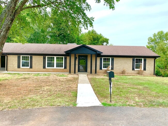 Building Photo - 33 Walker Cir