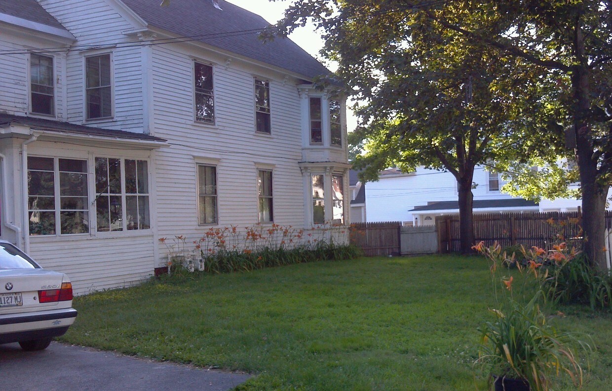 Primary Photo - 4 River St
