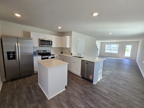 Building Photo - 114 Holmes Corner Dr