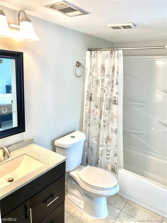 Foto del edificio - 2946 S University Dr