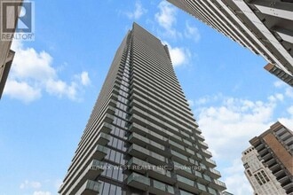 Building Photo - 65 St Mary St