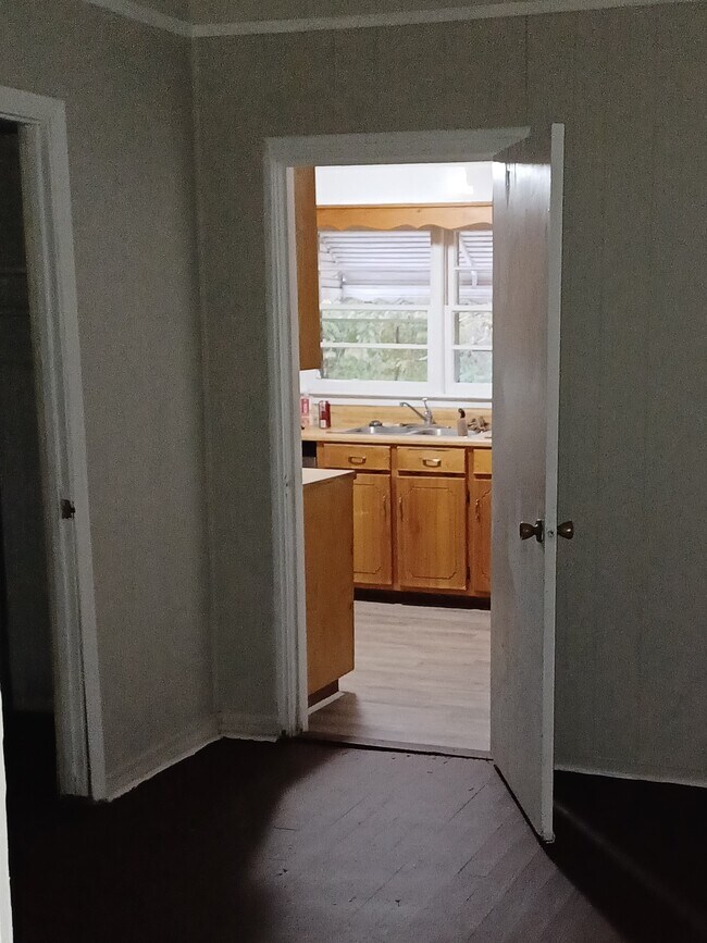 Kitchen - 406 Green St