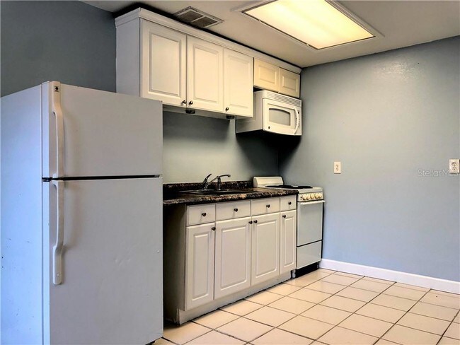 Foto del edificio - 6447 Willow Wood Ln