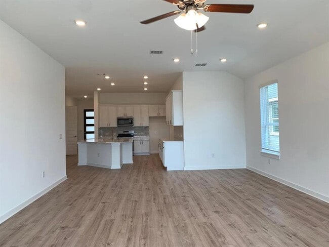Building Photo - 2012 Centerline Ln