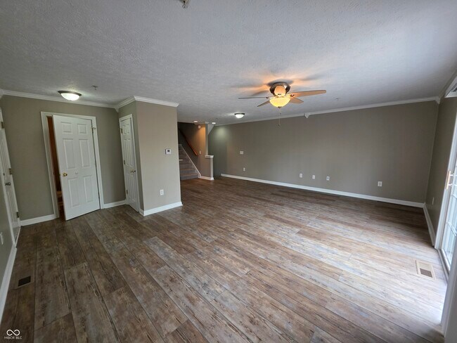 Foto del edificio - 1480 Royal View Ln