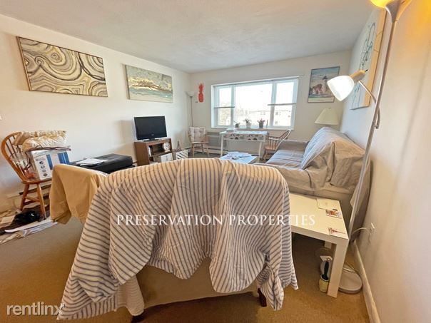 Building Photo - 1 br, 1 bath Condo - 1077 Chestnut St Apt 8