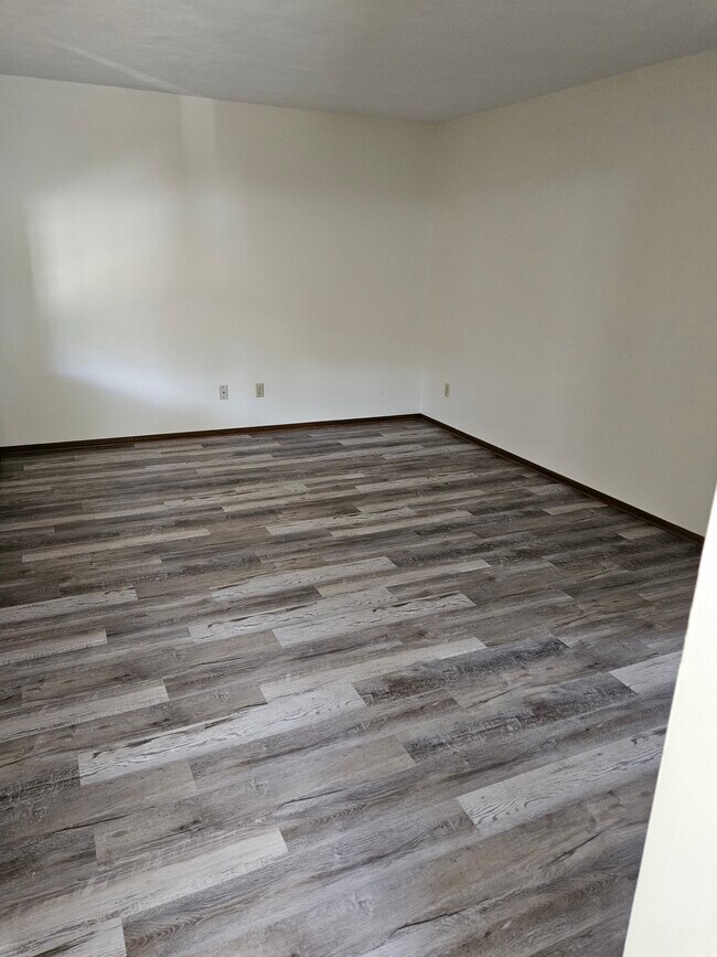 Foto del edificio - 2146 Tanglewood Ave