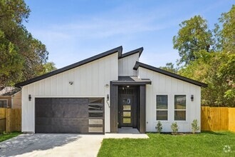 Building Photo - 2519 E Overton Rd