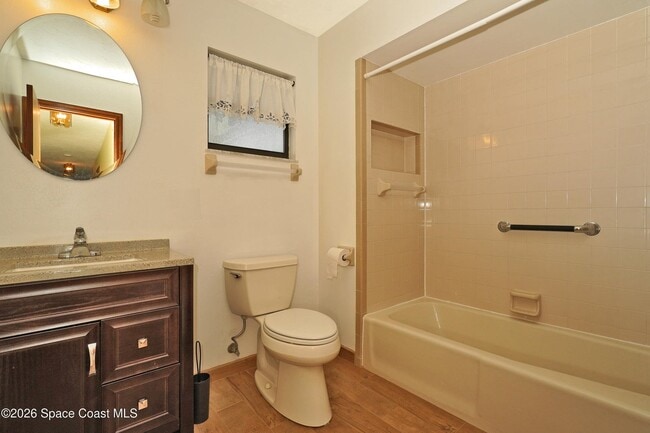 Foto del edificio - 670 Kings Way