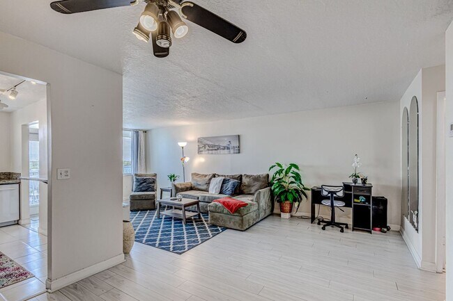 Foto del edificio - 108 Paradise Harbour Blvd