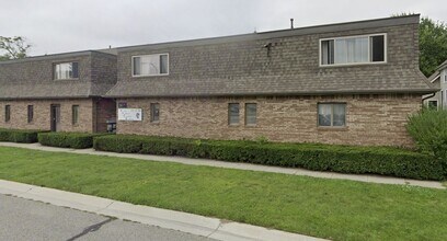 Building Photo - 805 Superior St