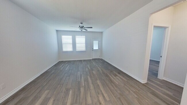 Foto del edificio - Charming Sunfield Home Available for a May Move-In