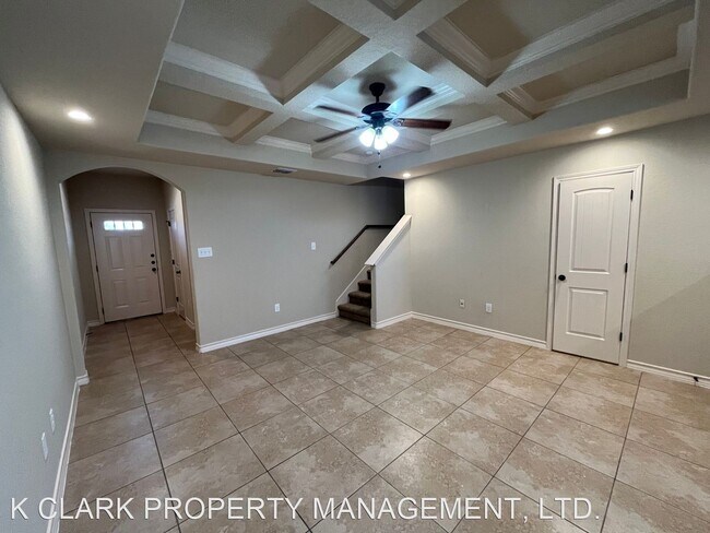 Building Photo - 3 br, 2.5 bath House - 6015 KARLY WAY #103