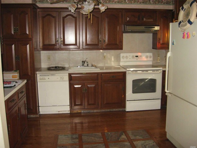 Building Photo - 301 Roselle St
