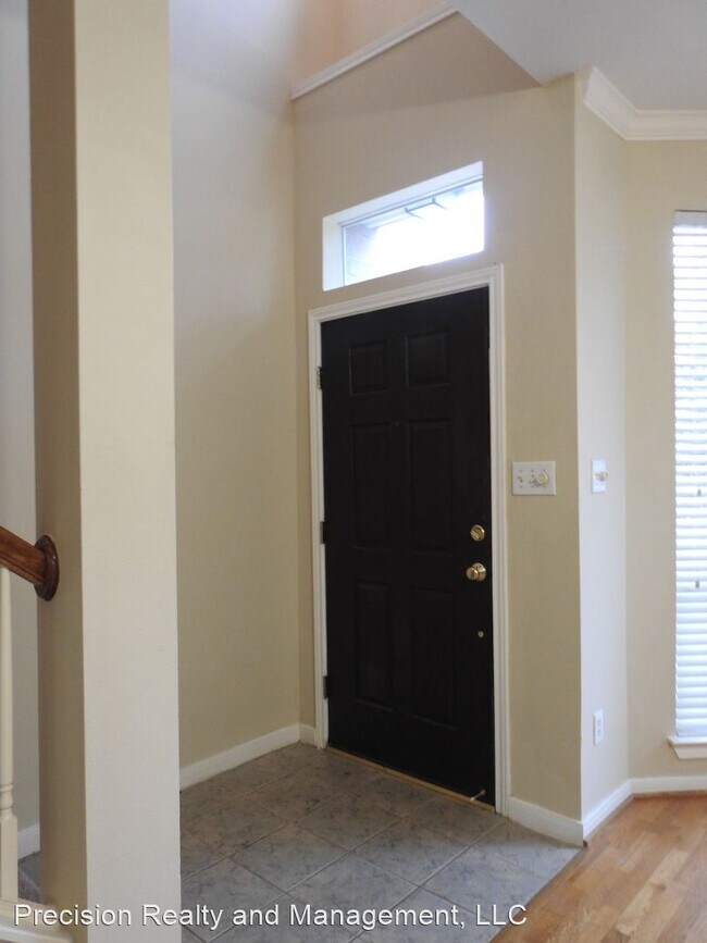 2 br, 2.5 bath House - 1408 Tuam St photo'