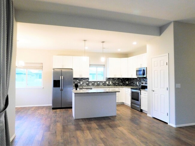 Building Photo - Incredibly nice home in Pear Park!!