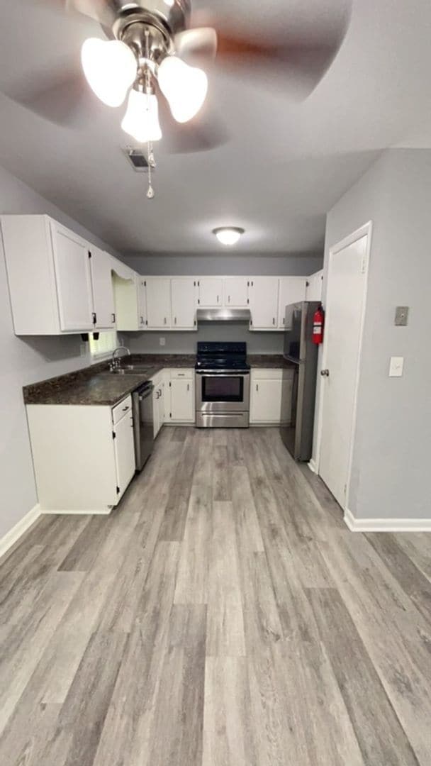 Building Photo - Beautiful 3 Bedroom Ranch in Goose Creek