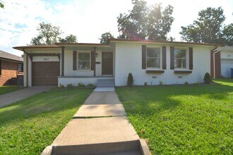 Building Photo - 3823 S Indianapolis Ave