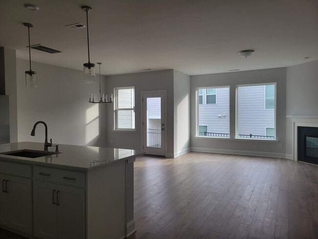 Building Photo - 2021 Rooster Spur Ct