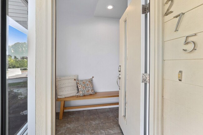 Foto del edificio - 275 E Noble Ln