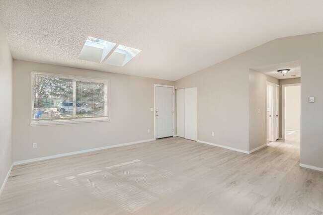 Foto del edificio - 209 E 36th St